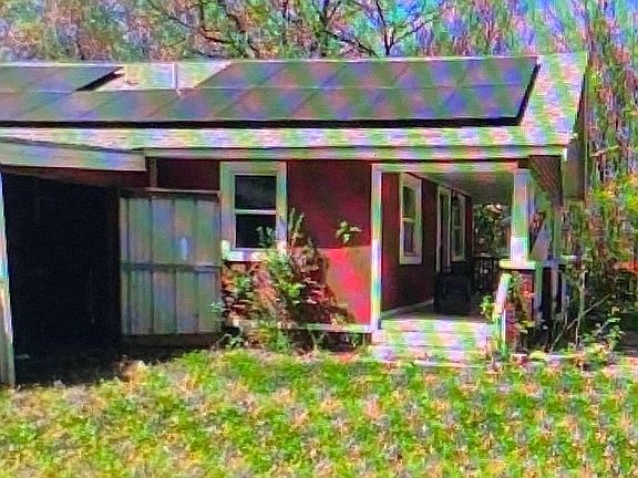 5th image of 621 Geneva Ave