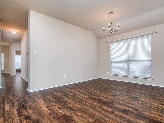 3rd image of 1117 Johnson Dr