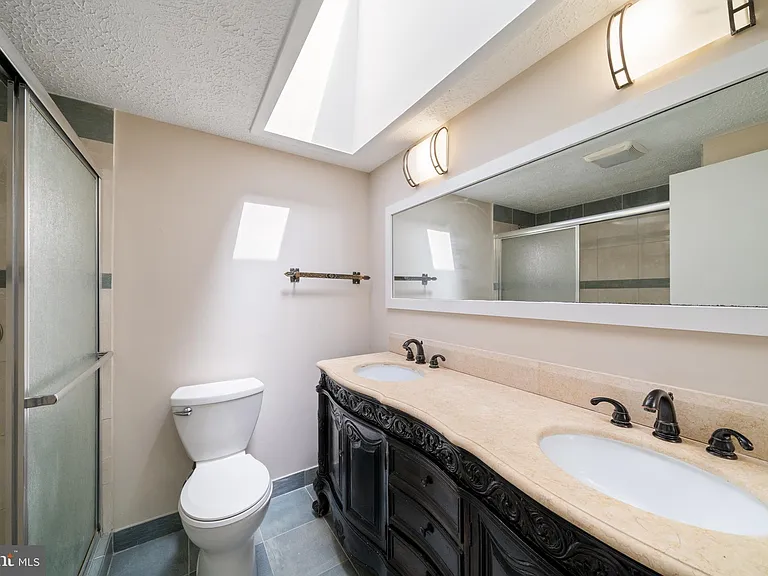 1103 Burwick Dr — Photo 23