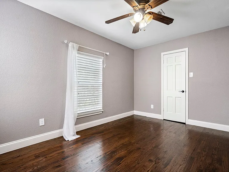 8406 Lakemont Dr — Photo 17