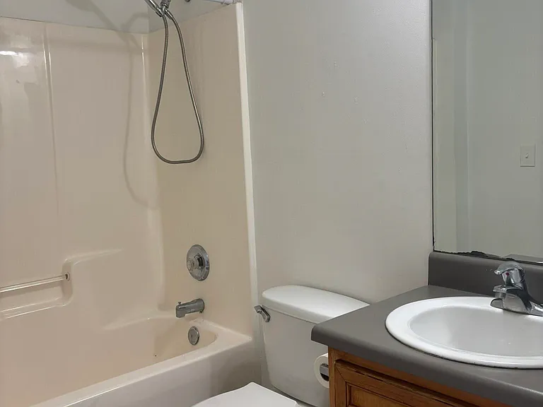 3326 Golden Rain Dr — Photo 12