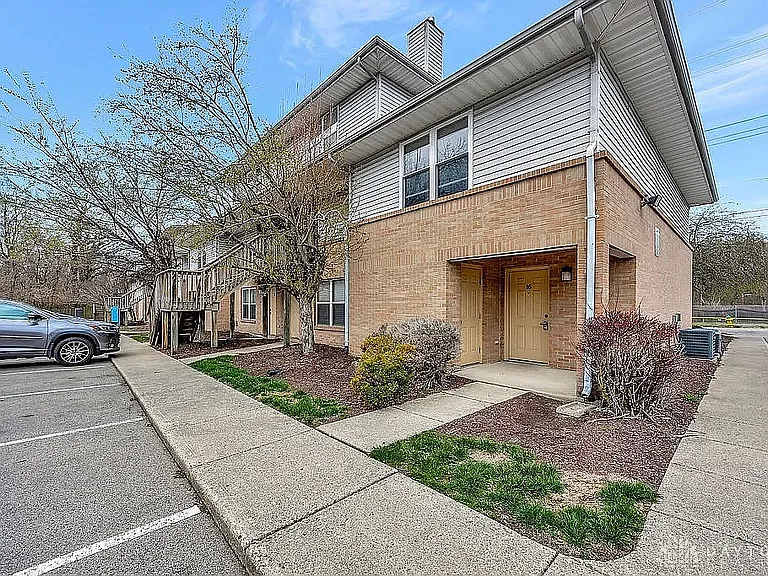 978 Irving Ave #16 — Photo 13