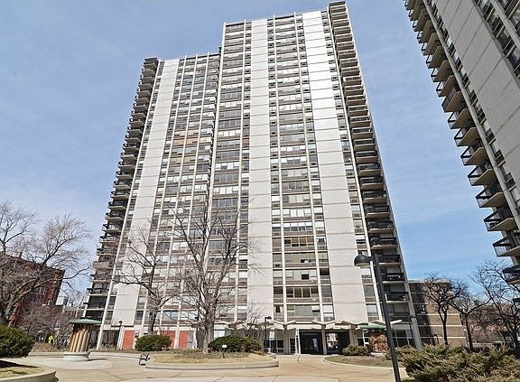 2nd image of 1460 N Sandburg Ter APT 810