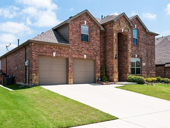 2nd image of 2925 Softwood Cir