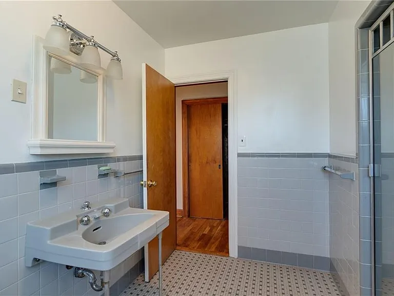 501 Sussex Dr #2 — Photo 18