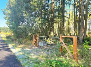 1976 Boon Rd, Oak Harbor, WA 98277