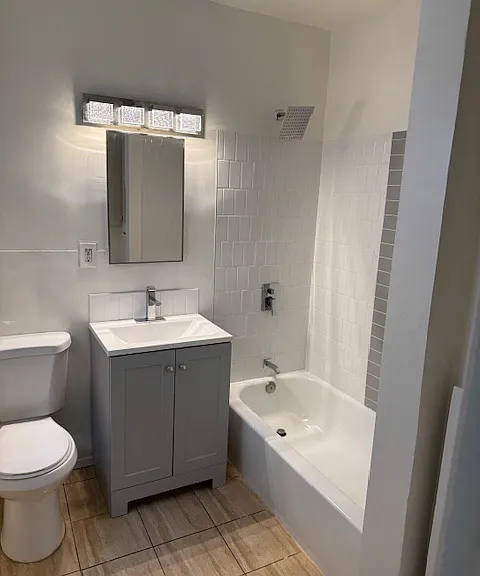 1226-1226 E Borchard Ave #7 — Photo 10