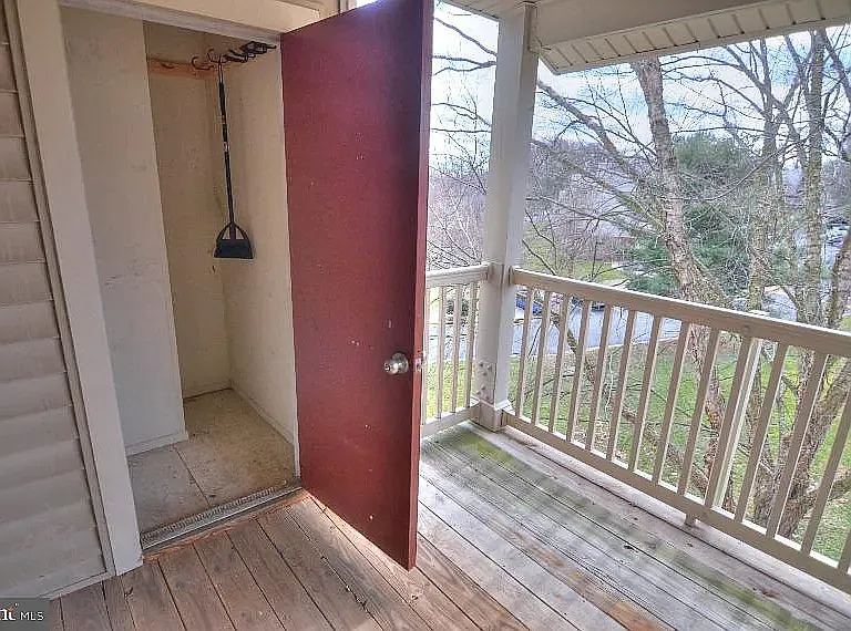 1707 Ascot Way #E — Photo 37