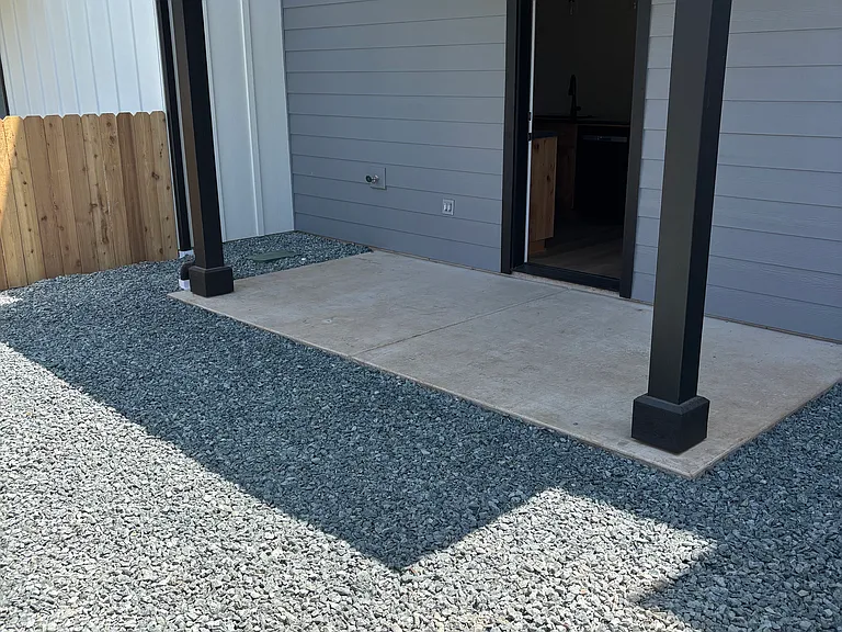1009 SE M St — Photo 8