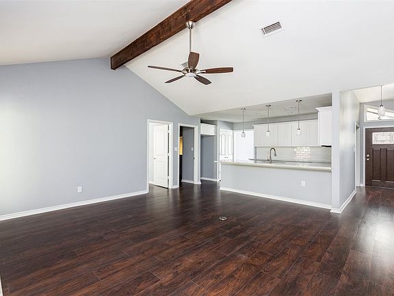 3rd image of 12710 Tanoak Dr