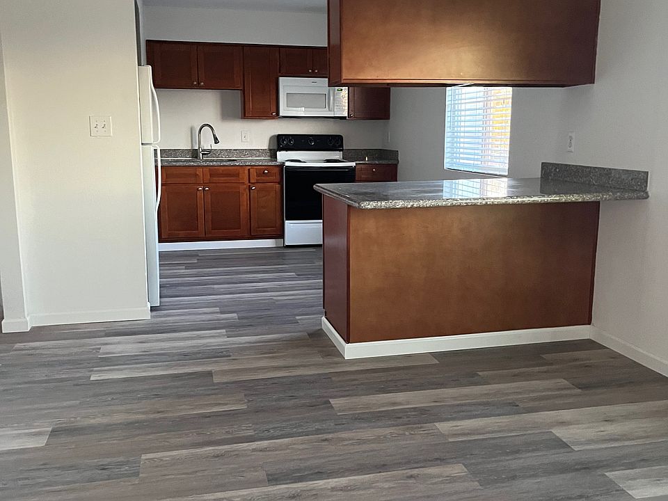 2nd image of 1316 W North Ln APT 3
