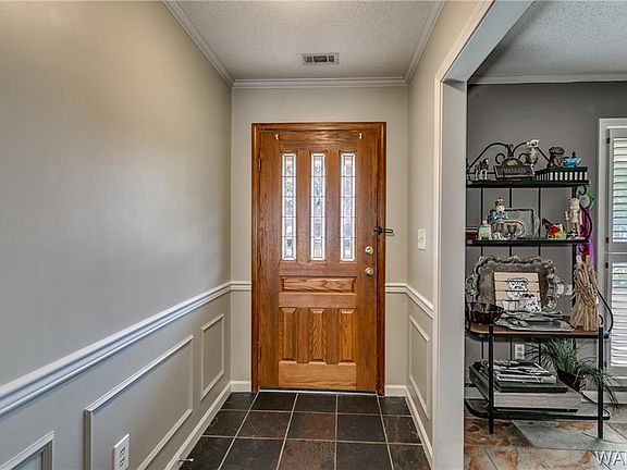 4th image of 4002 Hanover Ct