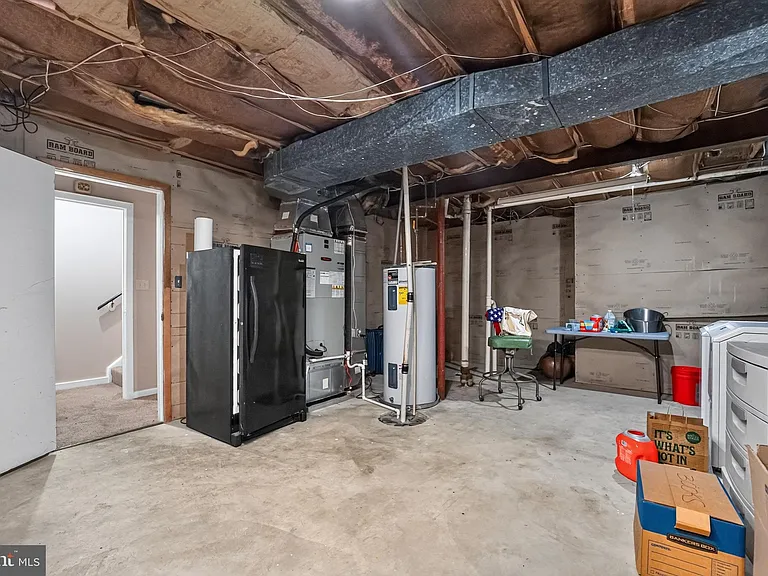 5607 Vantage Point Rd — Photo 43