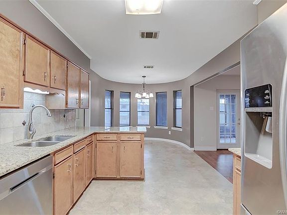 5th image of 2600 Southcrest Dr