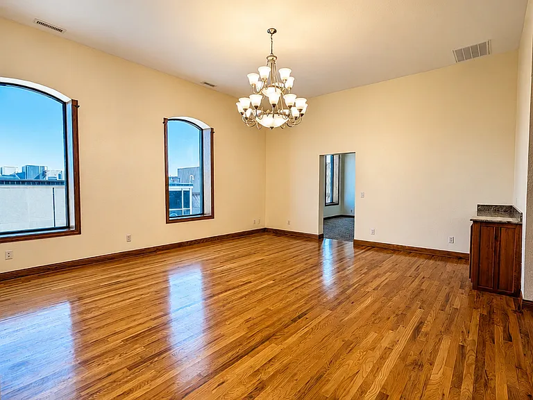 303 S Main St #B — Photo 1