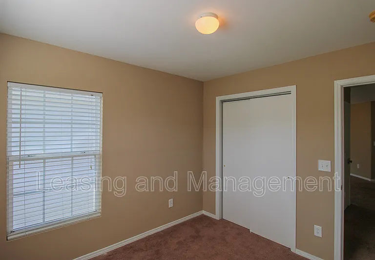 8811 Kellum Dr — Photo 20