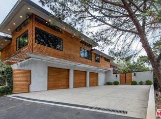15501 Milldale Dr, Los Angeles, CA 90077