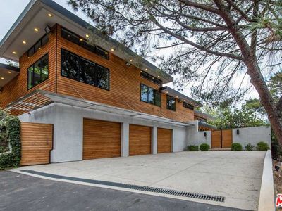 15501 Milldale Dr, Los Angeles, CA, 90077