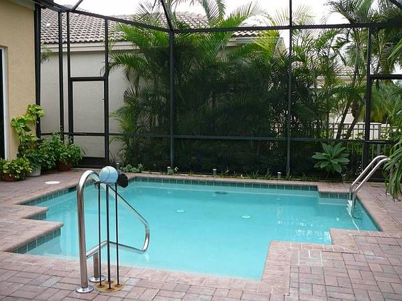 Private screened pool