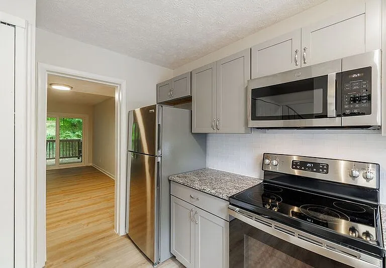 134 Fernbanks Ct — Photo 7