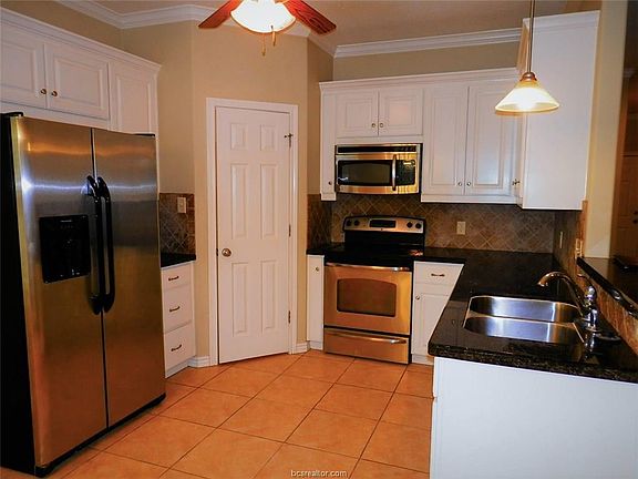 2nd image of 995 Skrivanek Dr