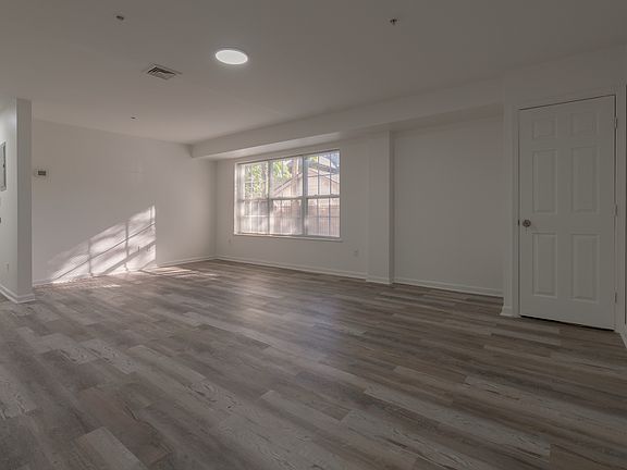 5th image of 394 S Harrison St APT 509