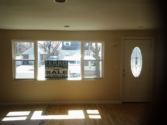 1st floor living room