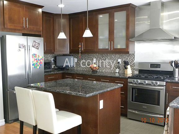 2nd image of 7884 Croydon Ave