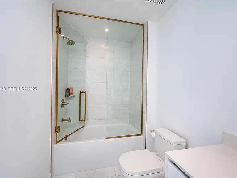 2678 Tigertail Ave #413 — Photo 7