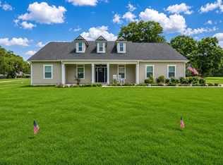 74 Country Club Dr, Crawfordville, FL 32327