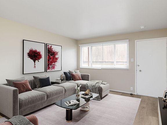 2nd image of 5519 Mission St APT 102