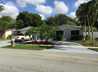 12915 SW 76th Ter, Miami, FL 33183