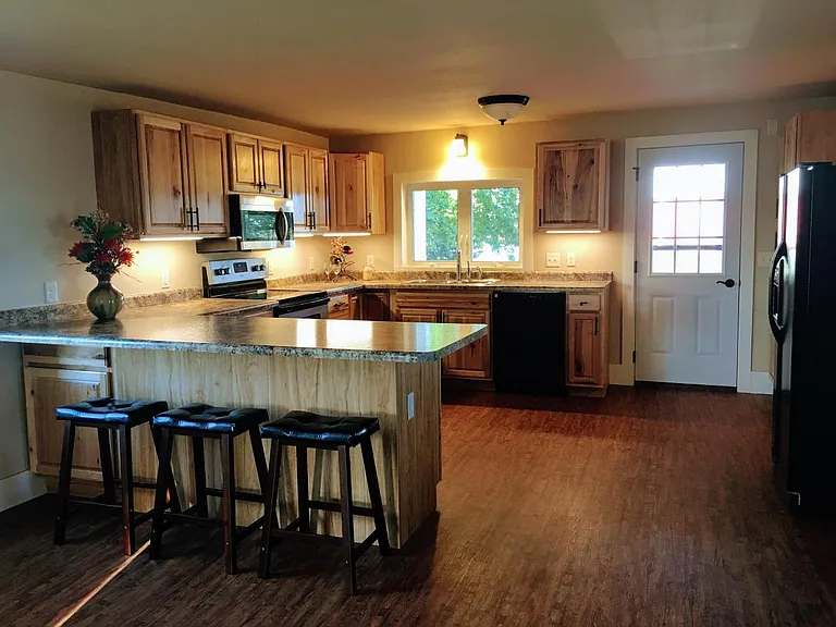 Spacious kitchenwith counter seating
