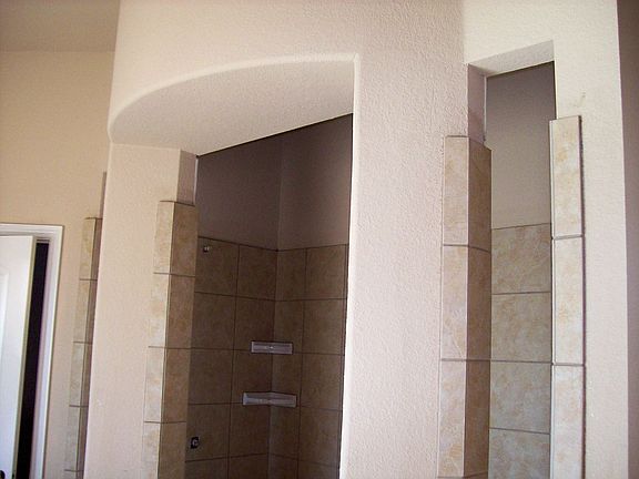 Oversized mater shower with 2 shower heads!