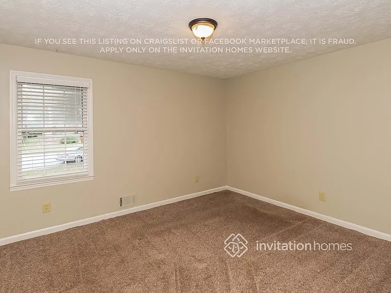 2764 Michelle Cir — Photo 10