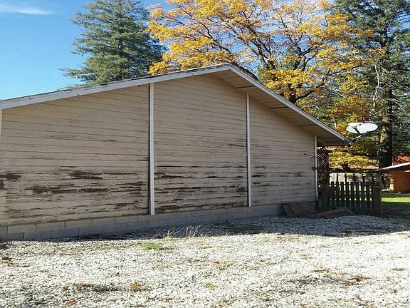2nd image of 276 Sierra Way