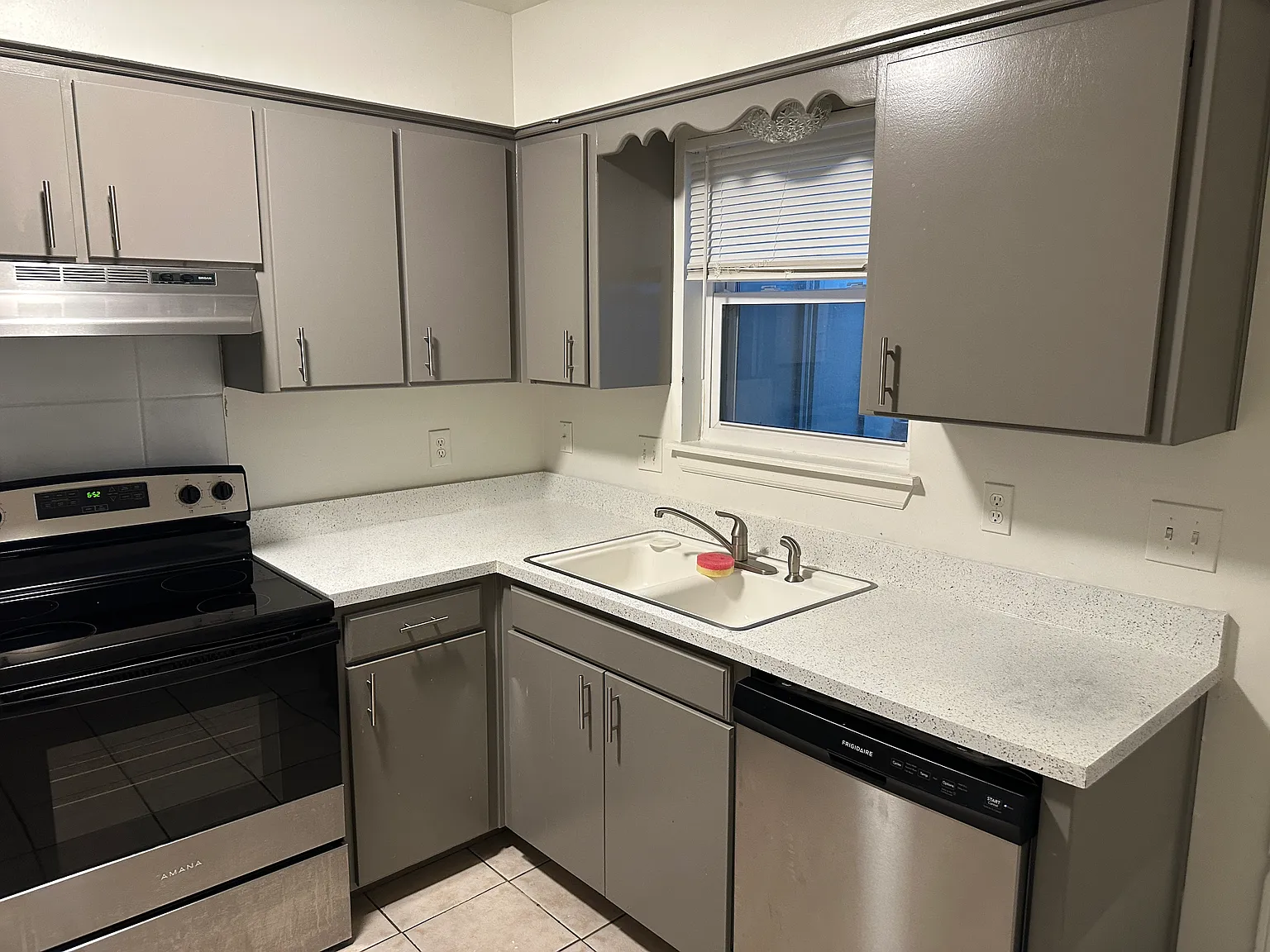 2 bed, 985 sqft, $1,250 — Photo 2