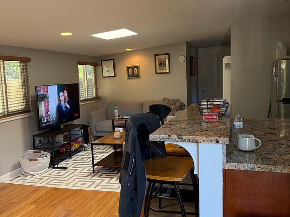 3rd image of 124 Hiawatha Ave #13