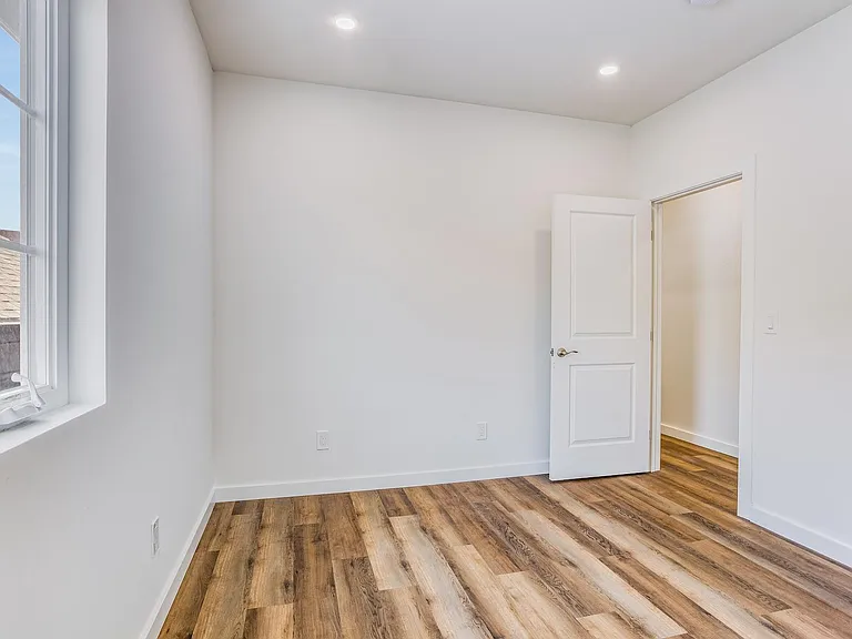 3408 Adeline St #3408 — Photo 11