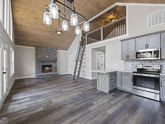 4th image of 234 Lake View Dr