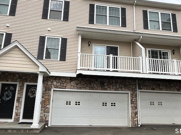 2nd image of 59 Liberty St #41