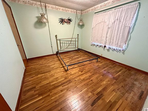 5th image of 513 Old Shady Grove Rd