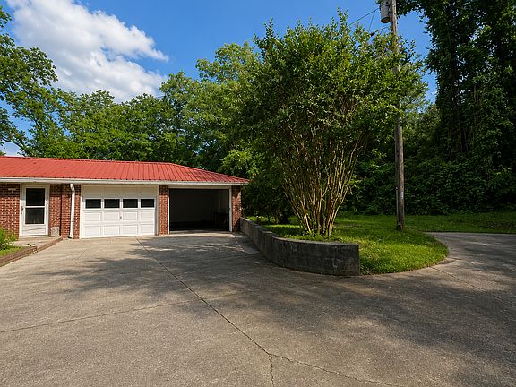 2nd image of 8457 Thomaston Rd