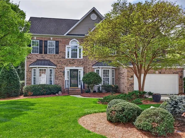 4266 Harbor Ridge Dr, Greensboro, NC 27406