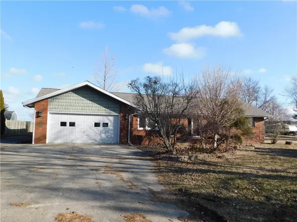 1265 Us Route 45 #A, Neoga, IL 62447