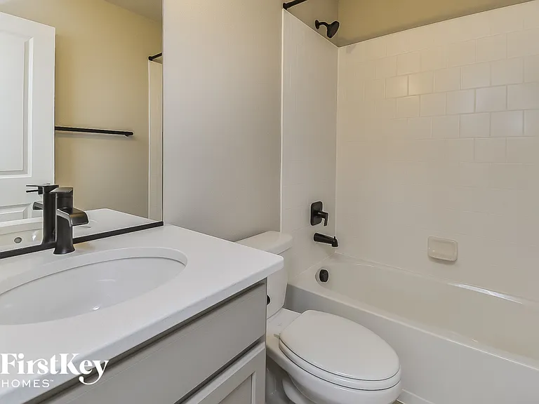 6920 Akela Ln — Photo 13