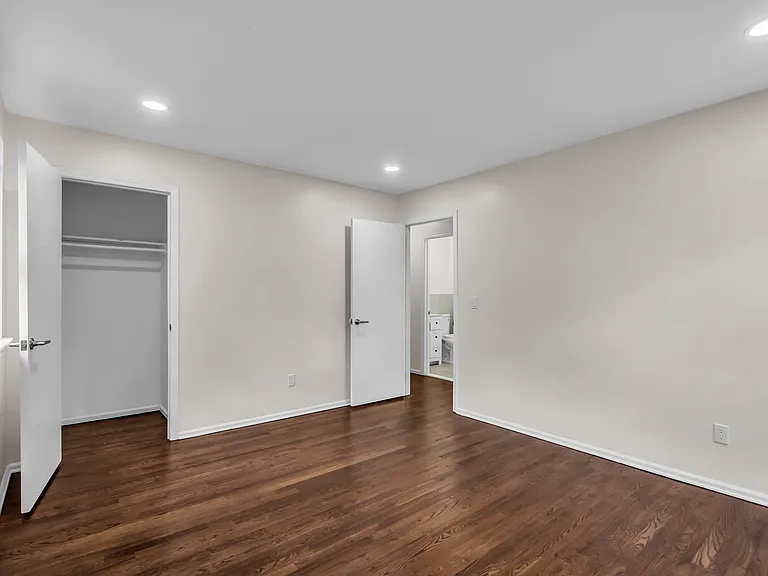 321 Marc Dr — Photo 33