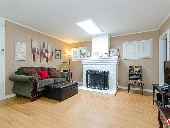 4th image of 5073 Topanga Canyon Blvd