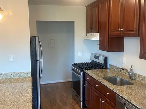 3rd image of 111 Center St N APT 201B
