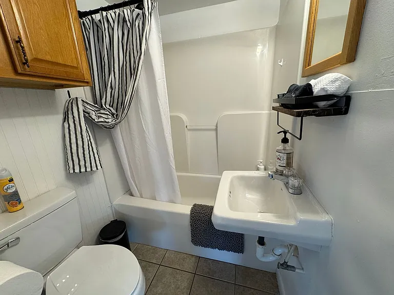 102 Craven St NE — Photo 8